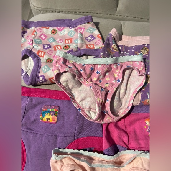 2T training pants - Picture 2 of 10